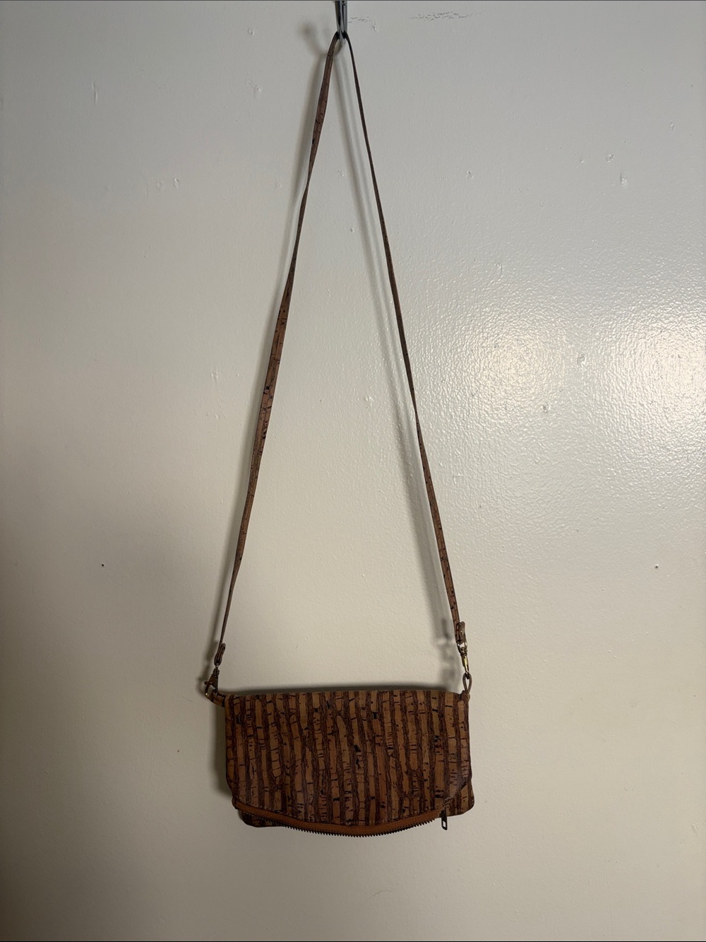 Queork Classic Tan Patterned Crossbody purse